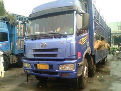 北鎮(zhèn)誠信二手貨車 解放捍威J5 260馬力前四后八精品車源，錦州地區(qū)專業(yè)銷售